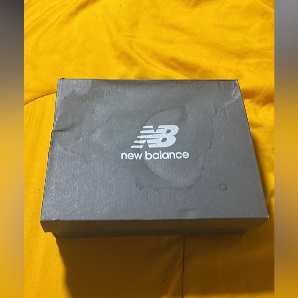 New balance 574 (size 11y ) bought the wrong size never worn - Picture 2 of 7